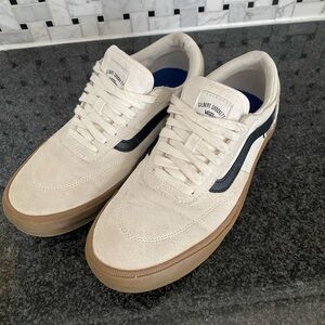 Vans Gilbert Crockett Cream and Black Sneakers - size 8.5